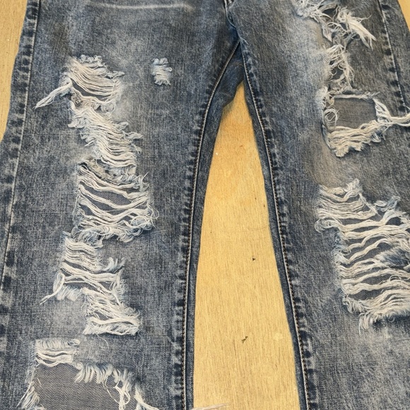 Machine Distressed Jeans NWT Size 29 - Picture 4 of 13